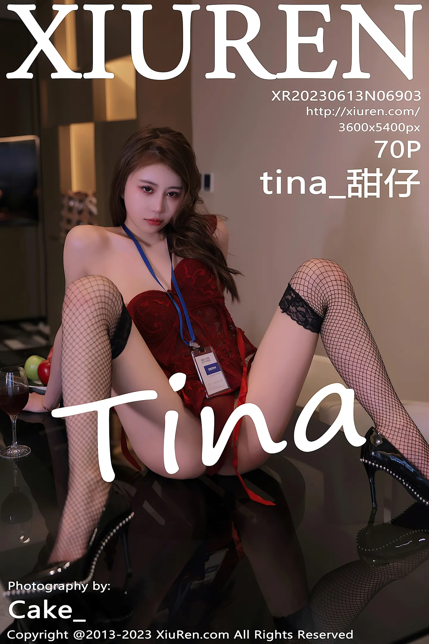 [XiuRen秀人网]2023.06.13 VOL.6903 tina_甜仔 黑色衬衫与红色短裙加蕾丝内衣性感私房写真集-秀人网官方网站